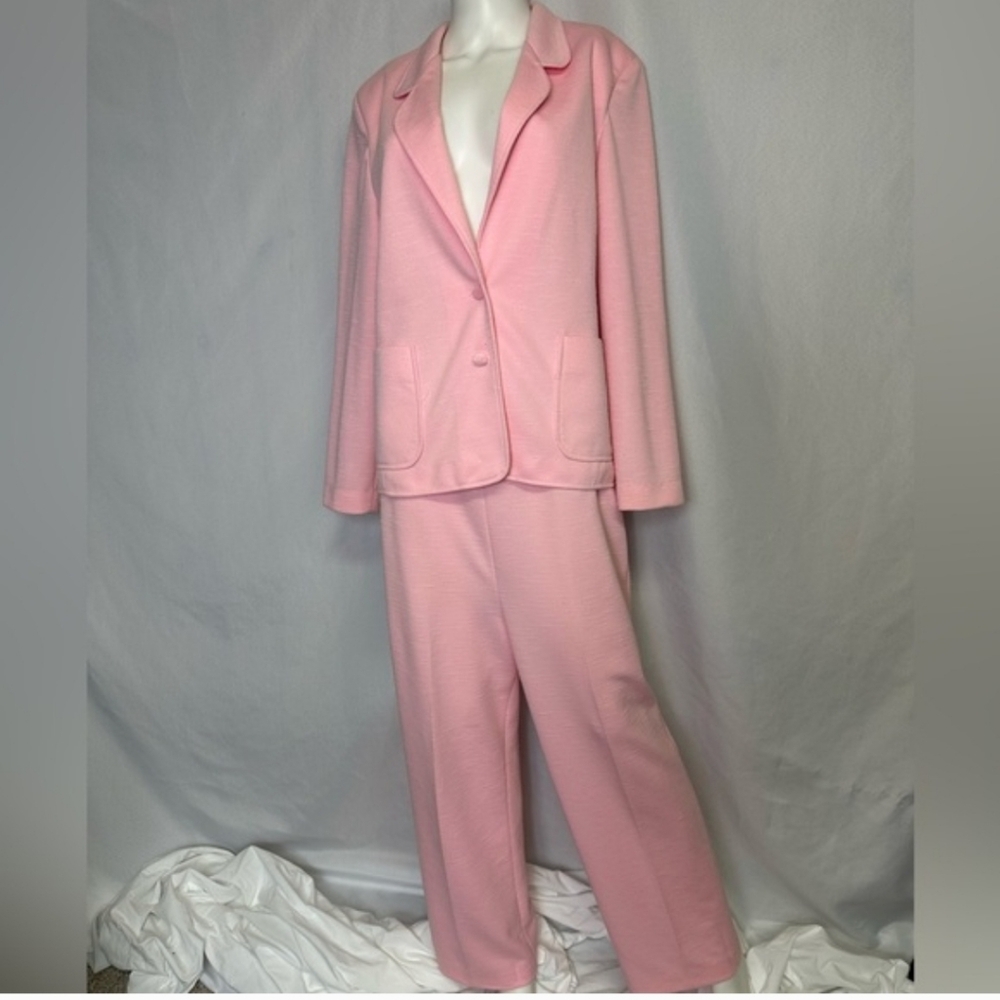 VINTAGE GRAFF BRAND SIZE 16 PINK POLYESTER  PANT SUIT